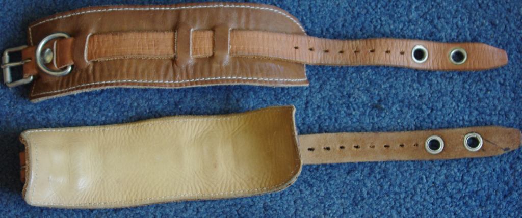 ../image/1575_heetkamp_cuffs_leather3.jpg